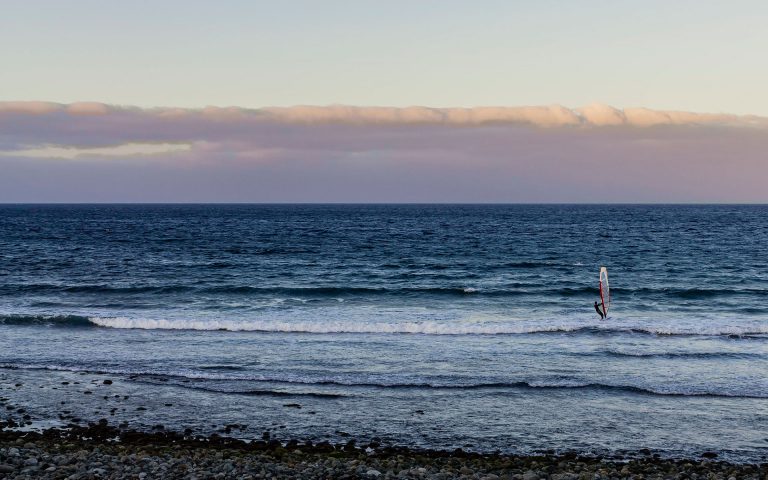 Pozo izquierdo Windsurfing